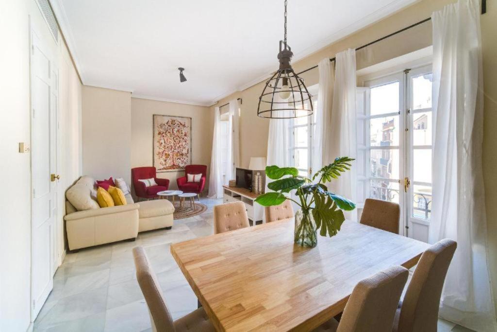 San Pablo Premium Suites Севилья Экстерьер фото